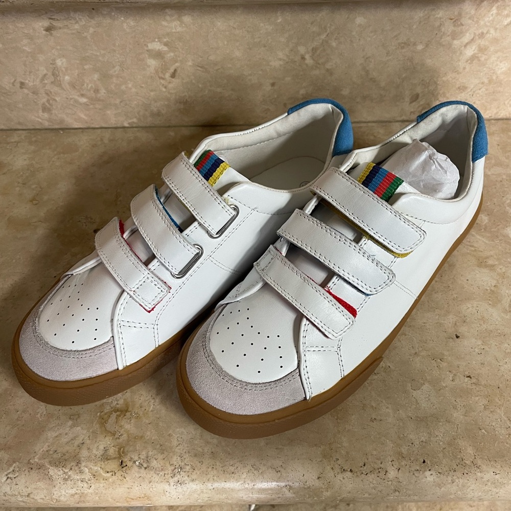 Mini Boden leather low tops 3 strap